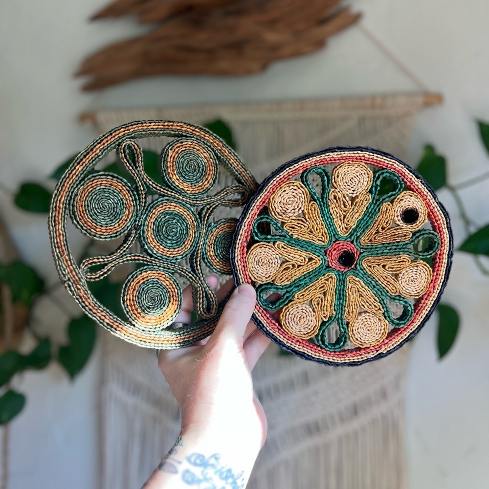 Vintage Woven Straw Trivets Set of 2 Round Boho Raffia Hot Pads Farmhouse Rustic - Picture 8 of 11